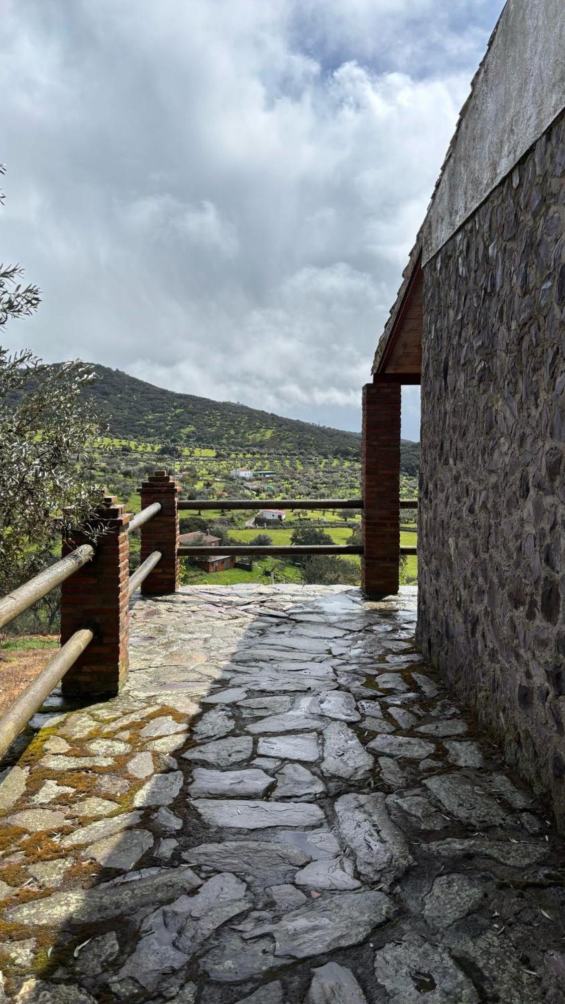 Casas Rurales Los Llanos Fuentes De Leon Luaran gambar