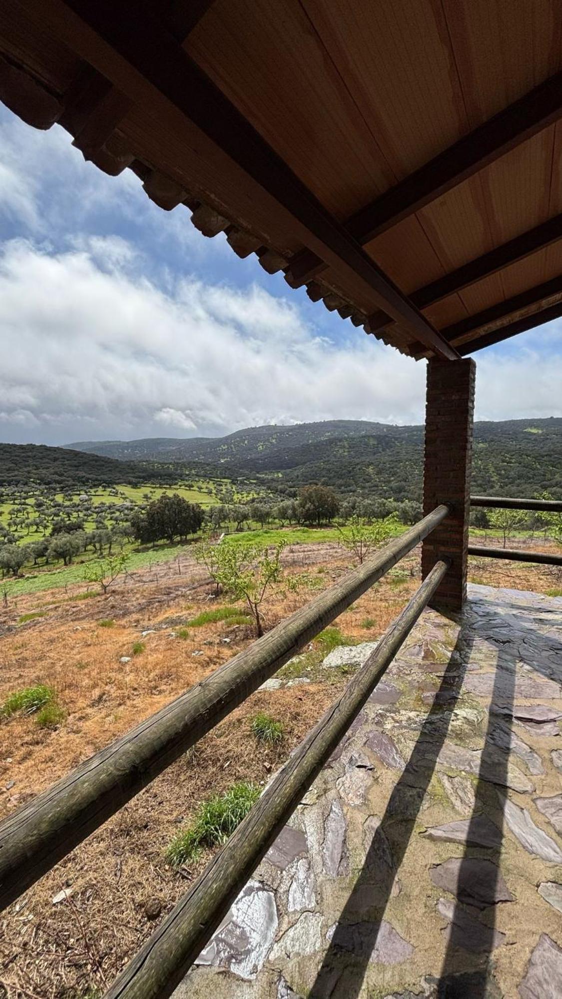 Casas Rurales Los Llanos Fuentes De Leon Luaran gambar